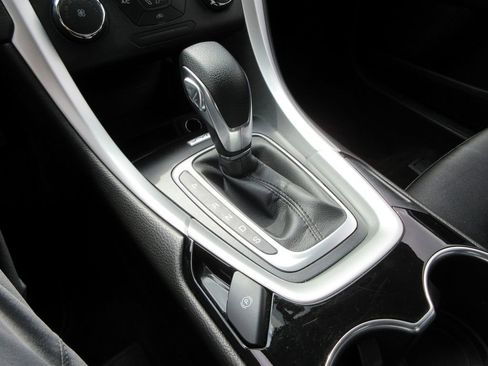 Used 2016 Ford Fusion SE w/ Equipment Group 201A image 27