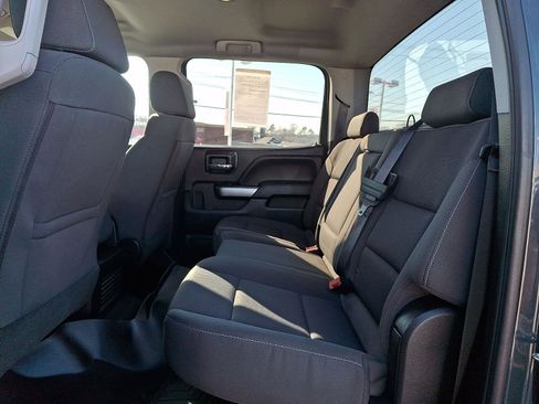 Used 2018 Chevrolet Silverado 1500 LT w/ LT Eassist Package image 12