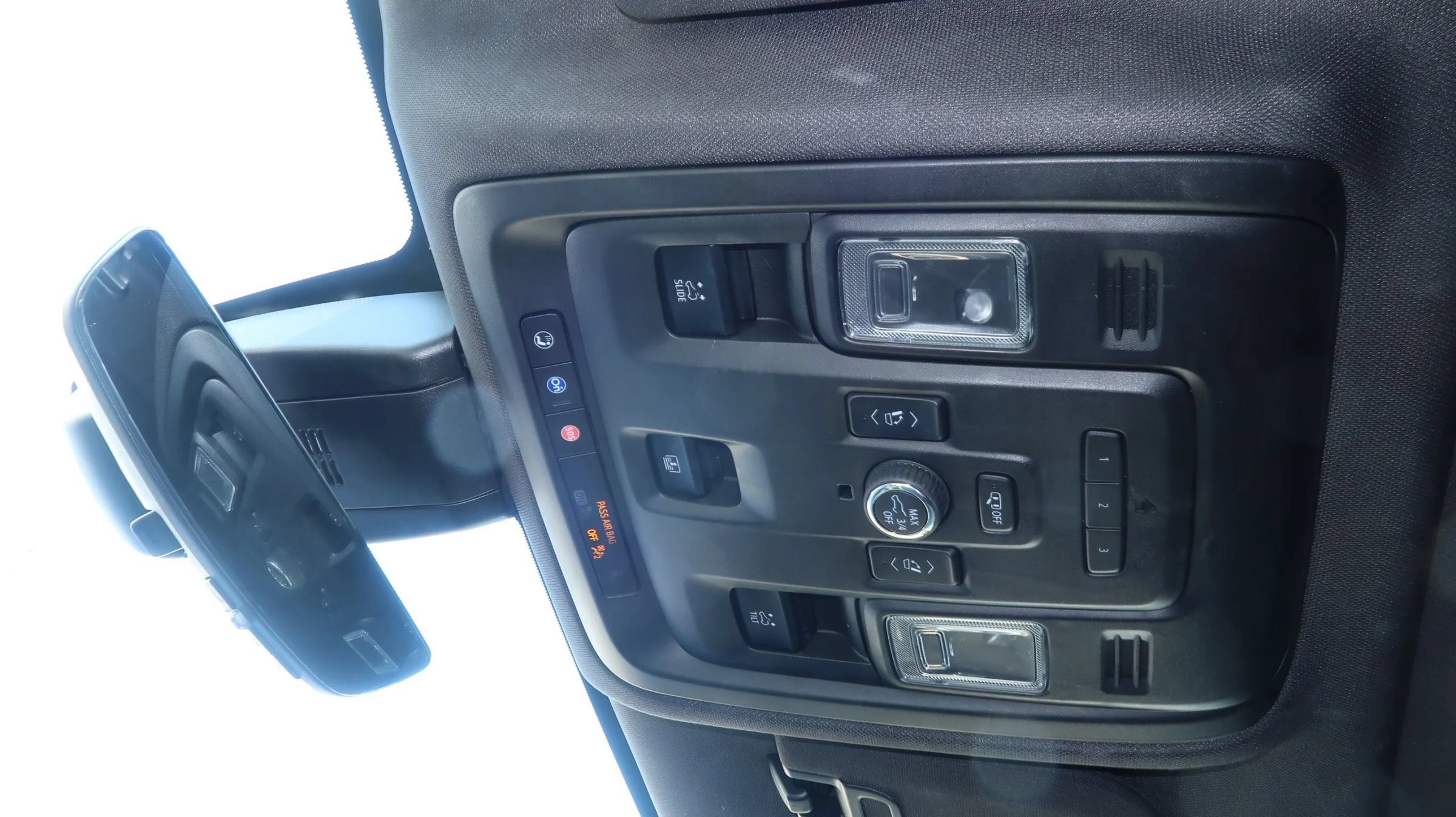 Used 2021 Chevrolet Suburban Premier w/ Premium Package RWD image 41