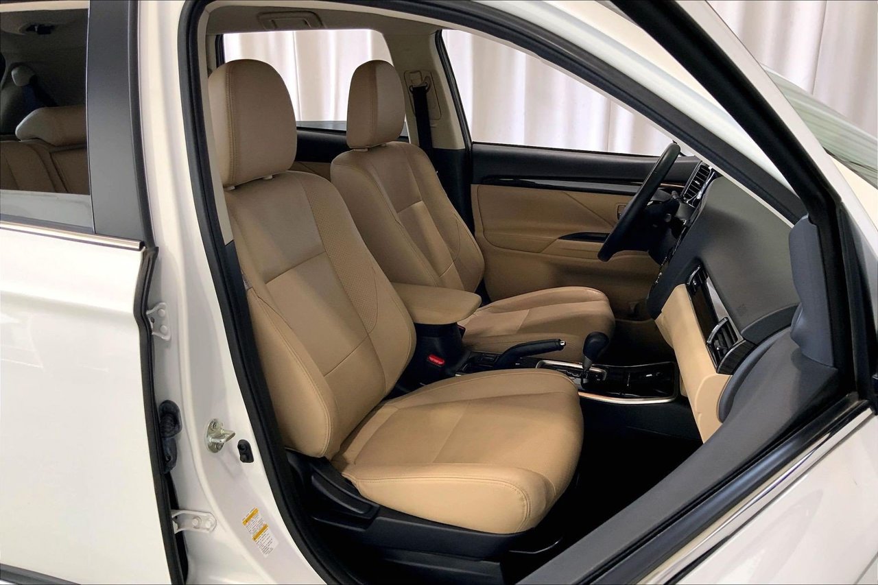 Used 2017 Mitsubishi Outlander SEL FWD image 6