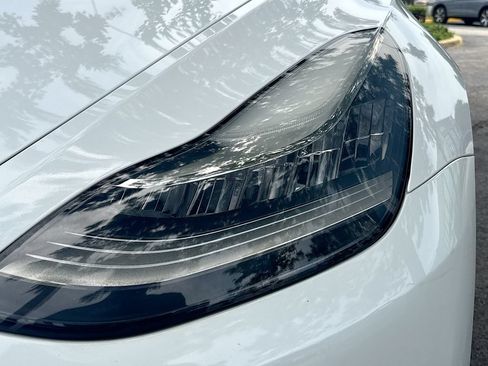 Used 2021 Tesla Model Y Long Range AWD/4WD image 34