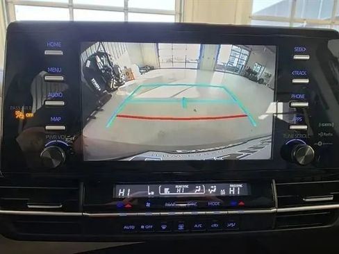 Used 2021 Toyota Sienna LE image 35