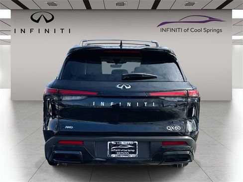 Certified 2025 INFINITI QX60 Luxe image 6