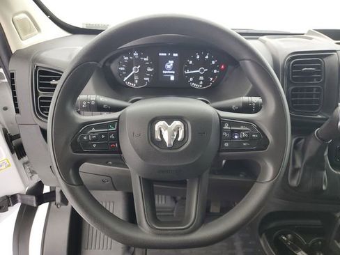 Used 2025 RAM ProMaster 2500 w/ Convenience Group FWD image 18