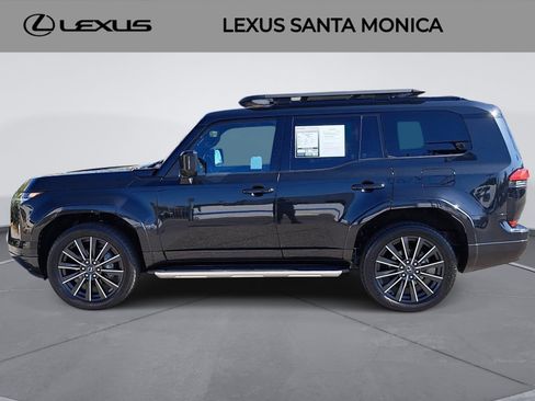 Used 2024 Lexus GX 550 w/ Accessory Package (31) AWD/4WD image 8