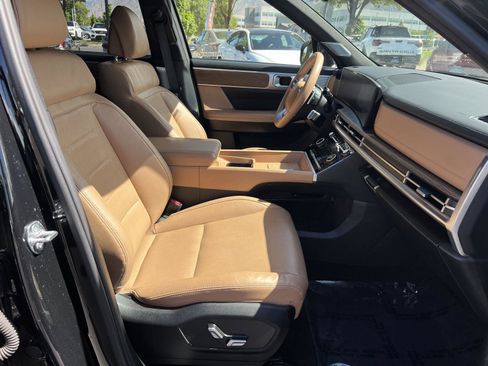 Used 2024 Hyundai Santa Fe Limited AWD/4WD image 17