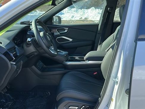 New 2026 Acura RDX SH-AWD image 9