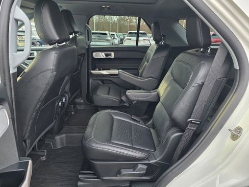 Used 2023 Ford Explorer Limited w/ Limited Technology Package image 31