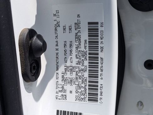 Used 2023 Toyota Tacoma SR AWD/4WD image 31