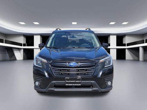 Used 2024 Subaru Forester Premium AWD/4WD image 5
