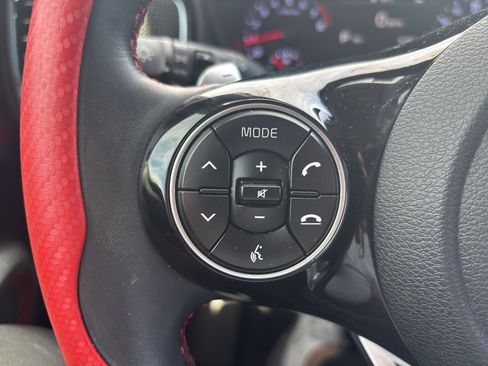 Used 2022 Kia Soul Turbo image 12