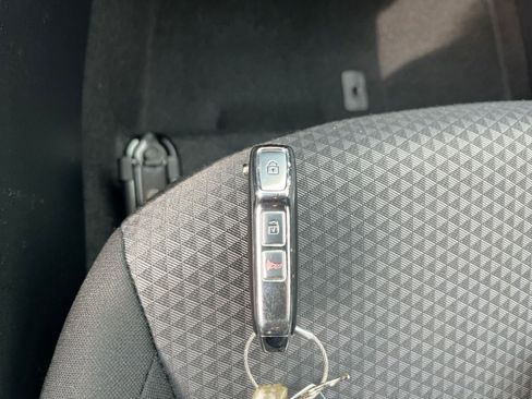 Used 2025 Kia Soul LX w/ LX Technology Package image 21