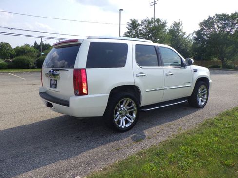Used 2007 Cadillac Escalade AWD image 7