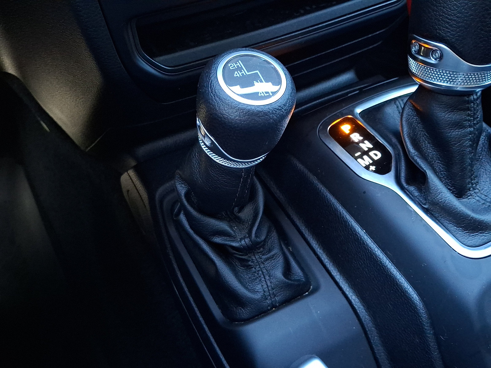 Certified 2019 Jeep Wrangler Sport AWD/4WD image 14