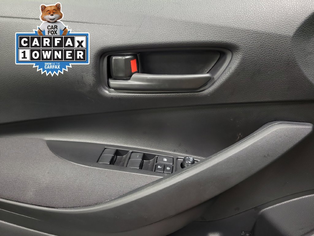 Used 2025 Toyota Corolla LE FWD image 27