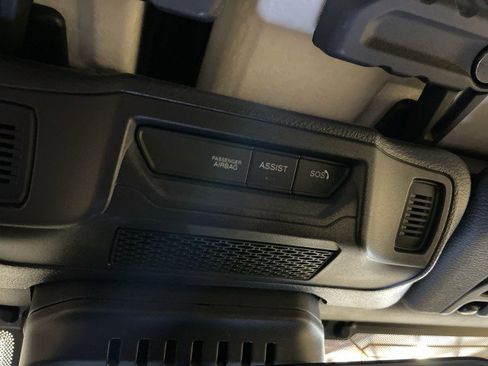 Used 2024 Jeep Gladiator Sport image 35