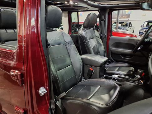 Used 2021 Jeep Wrangler Unlimited Sahara image 23