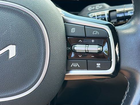 Used 2024 Kia Sorento S w/ Panoramic Sunroof Package FWD image 17
