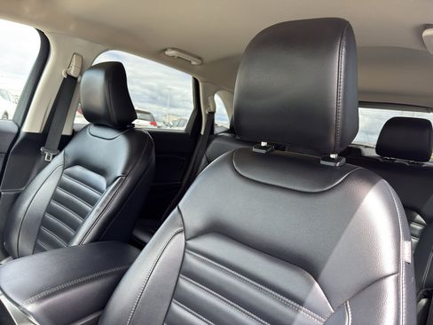 Used 2022 Ford Edge SEL AWD/4WD image 28