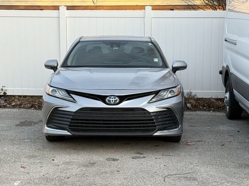 Used 2024 Toyota Camry XLE image 2