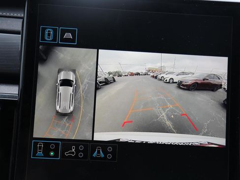 Used 2024 GMC Acadia Elevation w/ Luxury Package image 15