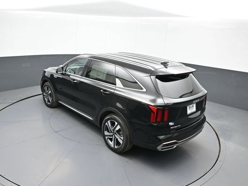 Certified 2023 Kia Sorento EX image 42