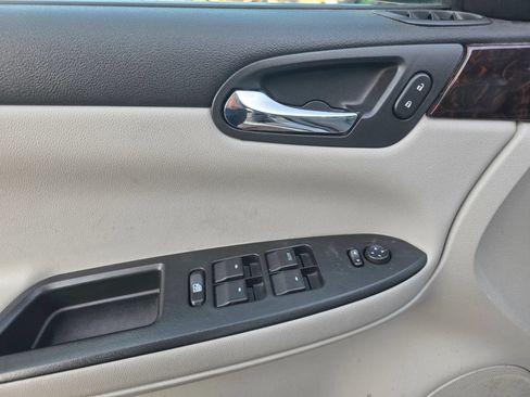 Used 2012 Chevrolet Impala LT FWD image 10