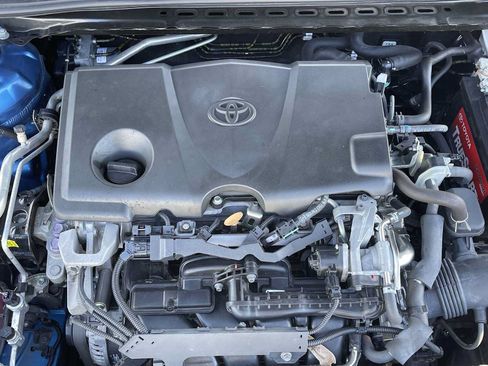 Used 2019 Toyota Camry XLE FWD image 17
