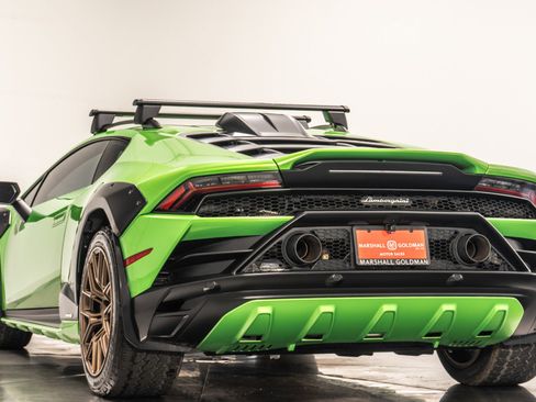 Used 2024 Lamborghini Huracan Sterrato image 7