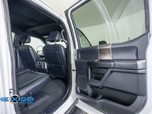 Used 2022 Ford F350 Lariat w/ Lariat Ultimate Package AWD/4WD image 36