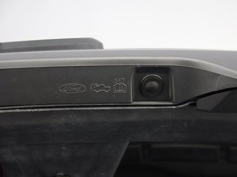 Used 2025 Ford F150 Lightning Lariat image 24