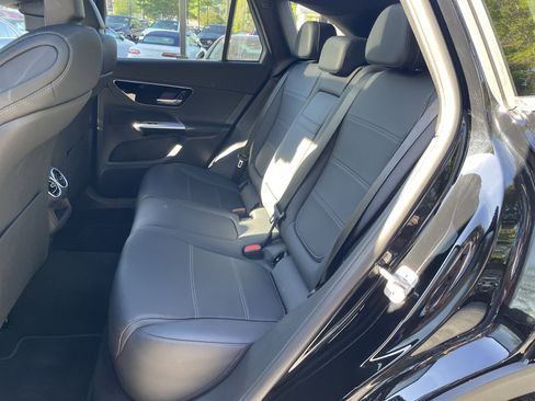 Certified 2025 Mercedes-Benz GLC 300 4MATIC image 41