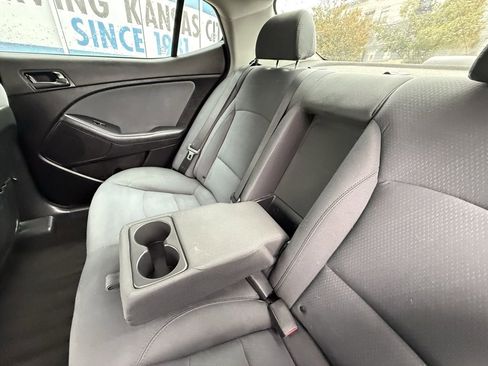 Used 2015 Kia Optima LX image 29