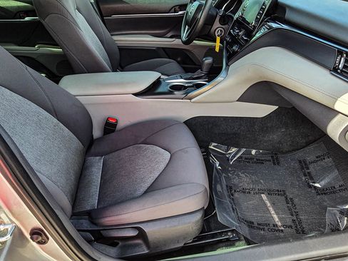 Used 2024 Toyota Camry LE image 37