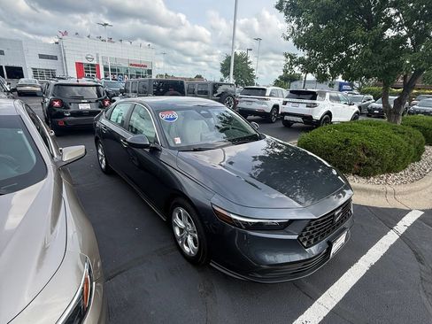 Used 2023 Honda Accord LX image 17
