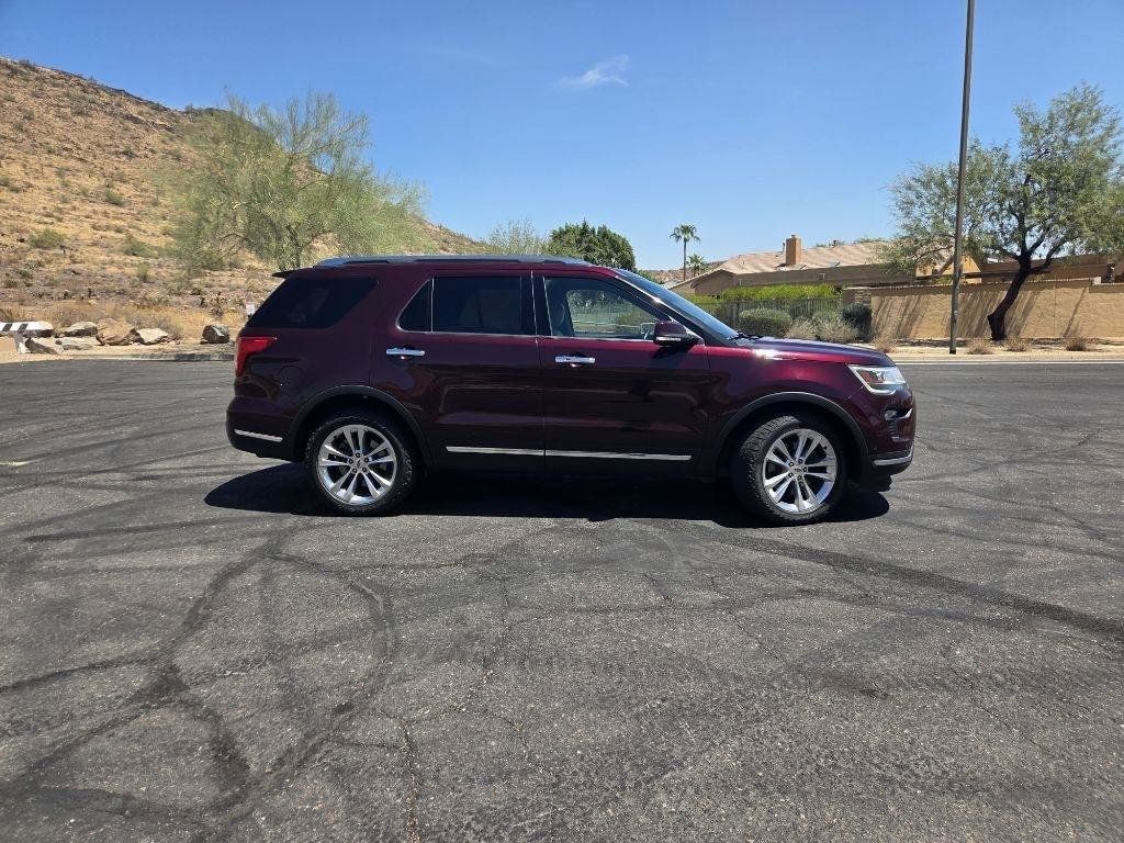 Used 2018 Ford Explorer Limited w/ Equipment Group 301A FWD image 3
