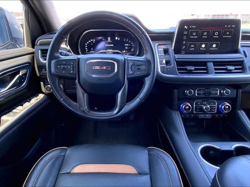 Used 2023 GMC Yukon XL AT4 w/ Technology Package AWD/4WD image 6
