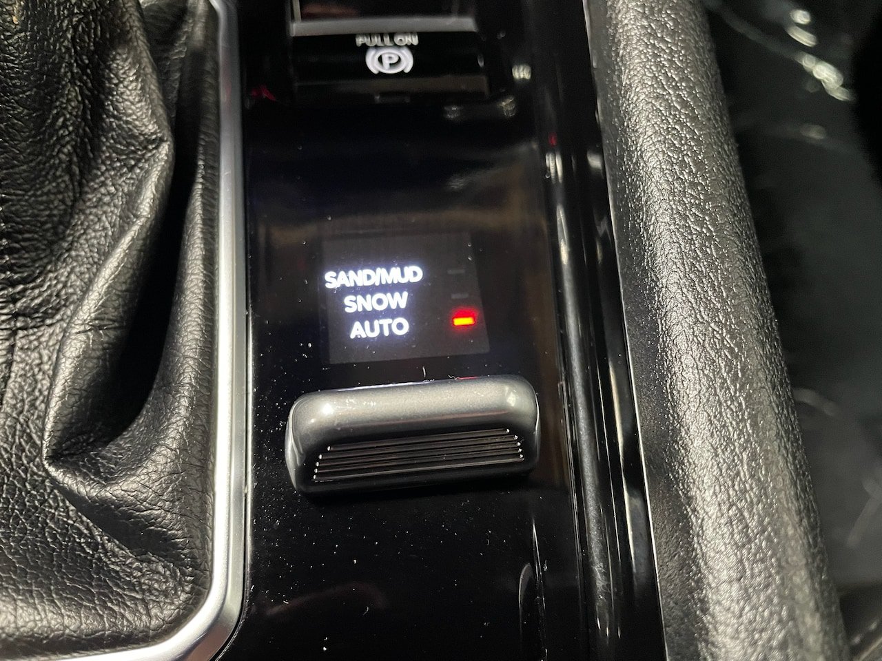 Used 2022 Jeep Compass Limited AWD/4WD image 17