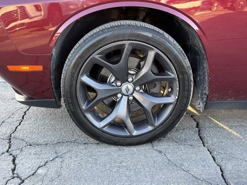 Used 2018 Dodge Challenger SXT Plus image 9