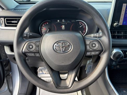 Used 2025 Toyota RAV4 LE AWD/4WD image 12