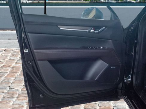 Used 2025 MAZDA CX-5 Signature image 14