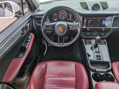 Used 2022 Porsche Macan GTS AWD/4WD image 18