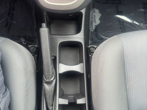 Used 2009 Toyota Matrix S FWD image 22