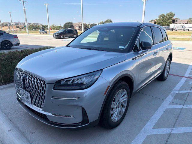 Used 2024 Lincoln Corsair FWD image 2