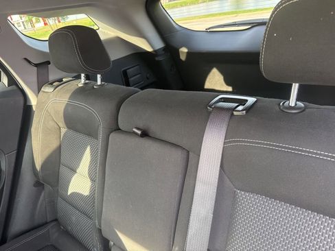 Used 2022 GMC Terrain SLE FWD image 10