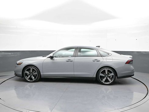 Used 2024 Honda Accord Sport image 9