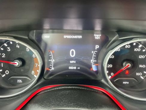 Used 2018 Jeep Compass Trailhawk w/ Leather Interior Group AWD/4WD image 11
