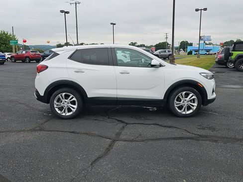Used 2022 Buick Encore GX Preferred w/ Cold Weather Comfort Package AWD/4WD image 4