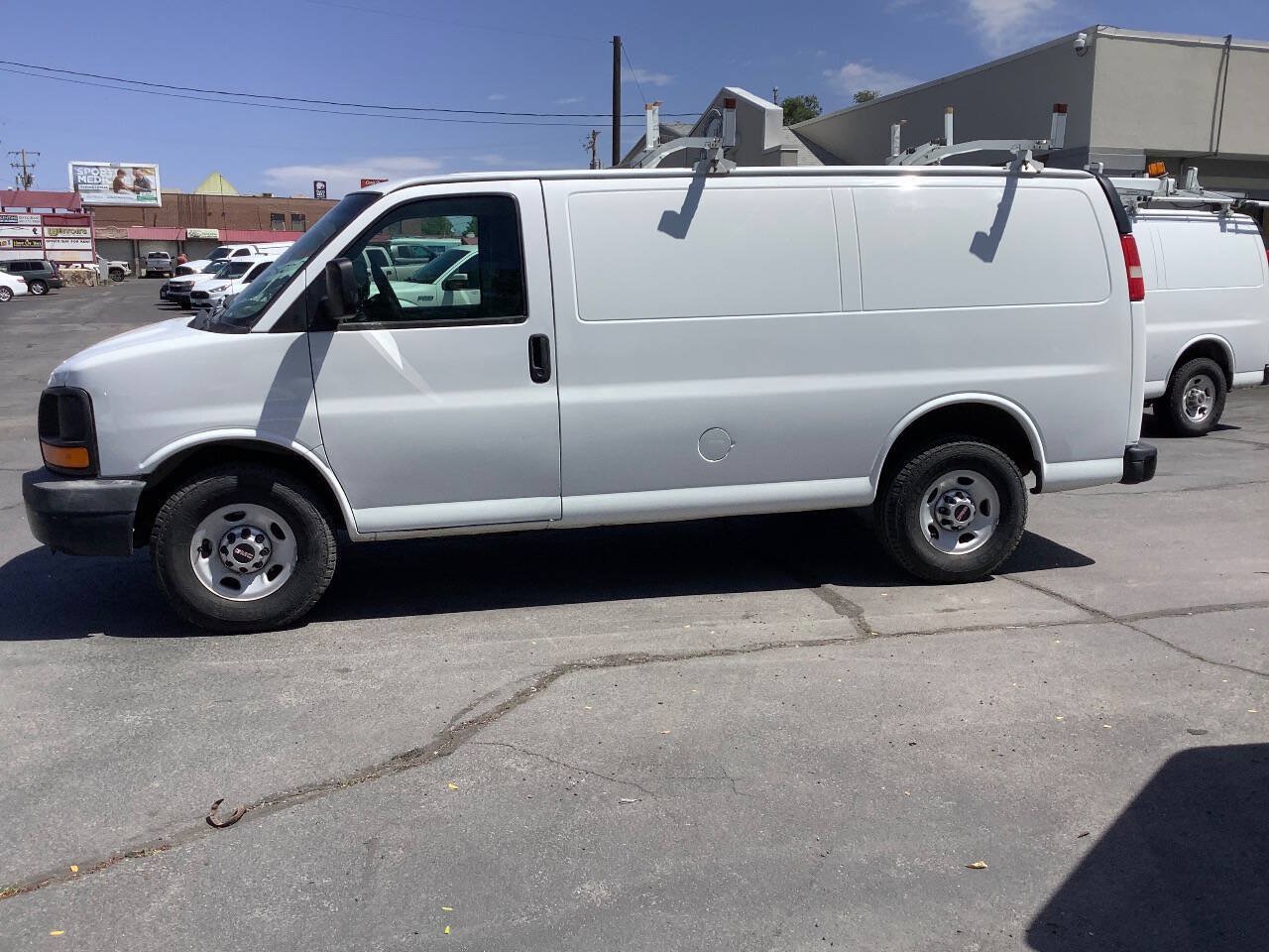 Used 2012 GMC Savana 2500 RWD image 17