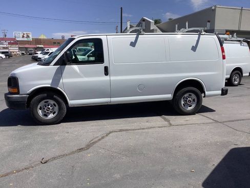 Used 2012 GMC Savana 2500 RWD image 17